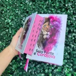 kit-biblias-grande-e-pequena-seja-forte-e-corajosa.webp