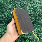 mini-biblia-glitter-pequena-de-bolsa.webp